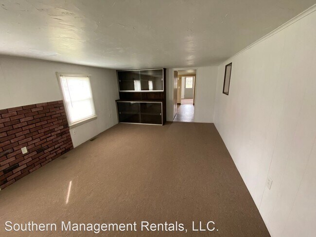 Building Photo - 3 br, 1.5 bath House - 2000 Hilton Ave
