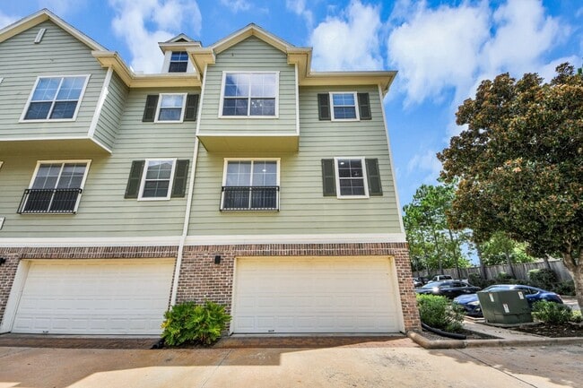 Building Photo - 3001 Murworth Dr