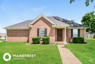 Building Photo - 4590 Lindawood Ln