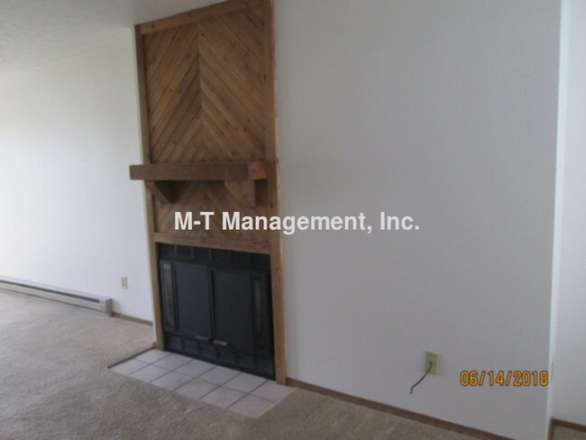 Building Photo - 2107 N Houk Rd