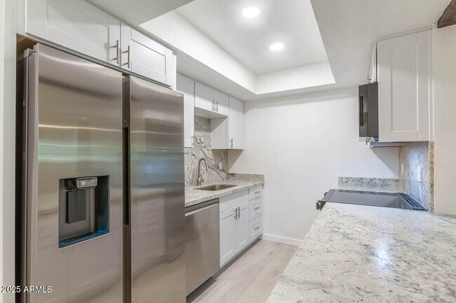 Foto del edificio - 7557 N Dreamy Draw Dr