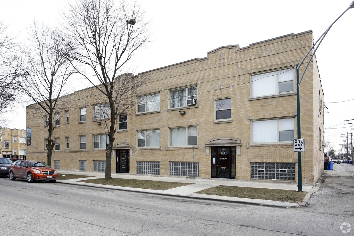 Building Photo - 6000-6002 S Whipple St