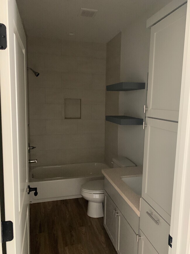 Foto del edificio - Kings Landing Apartments