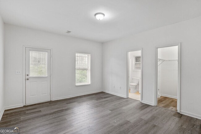 Foto del edificio - 2145 Hollywood Dr NW