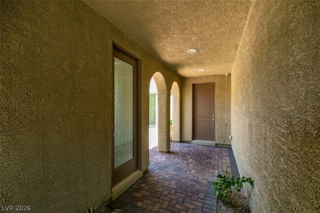 Foto del edificio - 1027 Whitworth Ave
