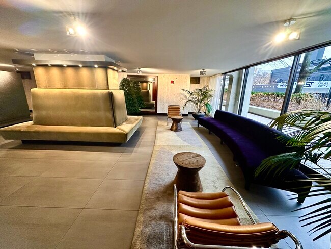 Foto del edificio - 1960 N Lincoln Park W