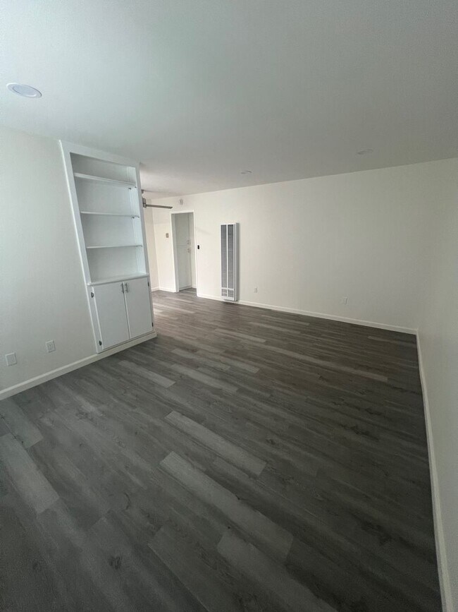 Foto del edificio - Great 1 bed in great area