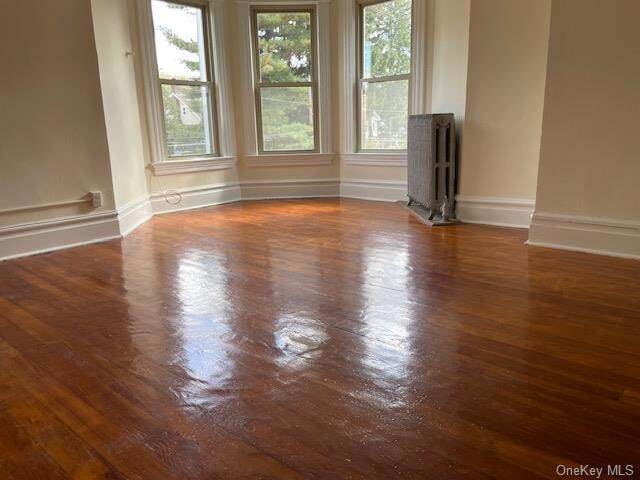 Foto principal - 137 E Main St
