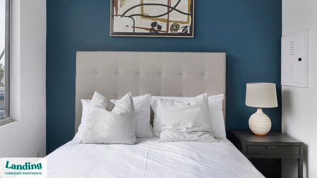 Building Photo - 1811 E Apache Blvd