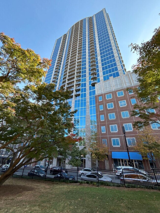 Foto del edificio - T.R. Lawing Realty Property