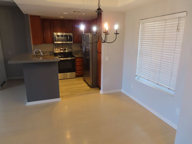 Building Photo - Two Bedroom Condo in the Heart of Mission Valley