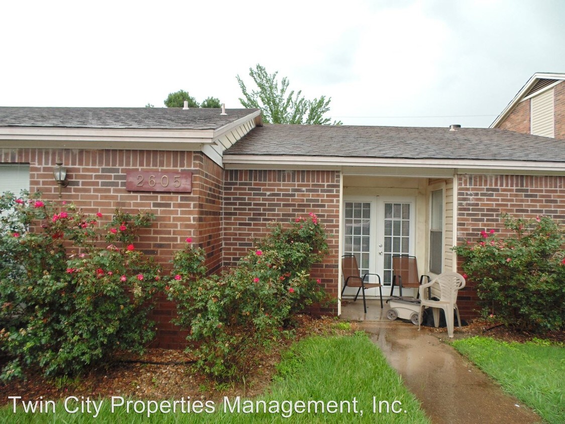 Foto principal - 2605 Pecan Knoll St