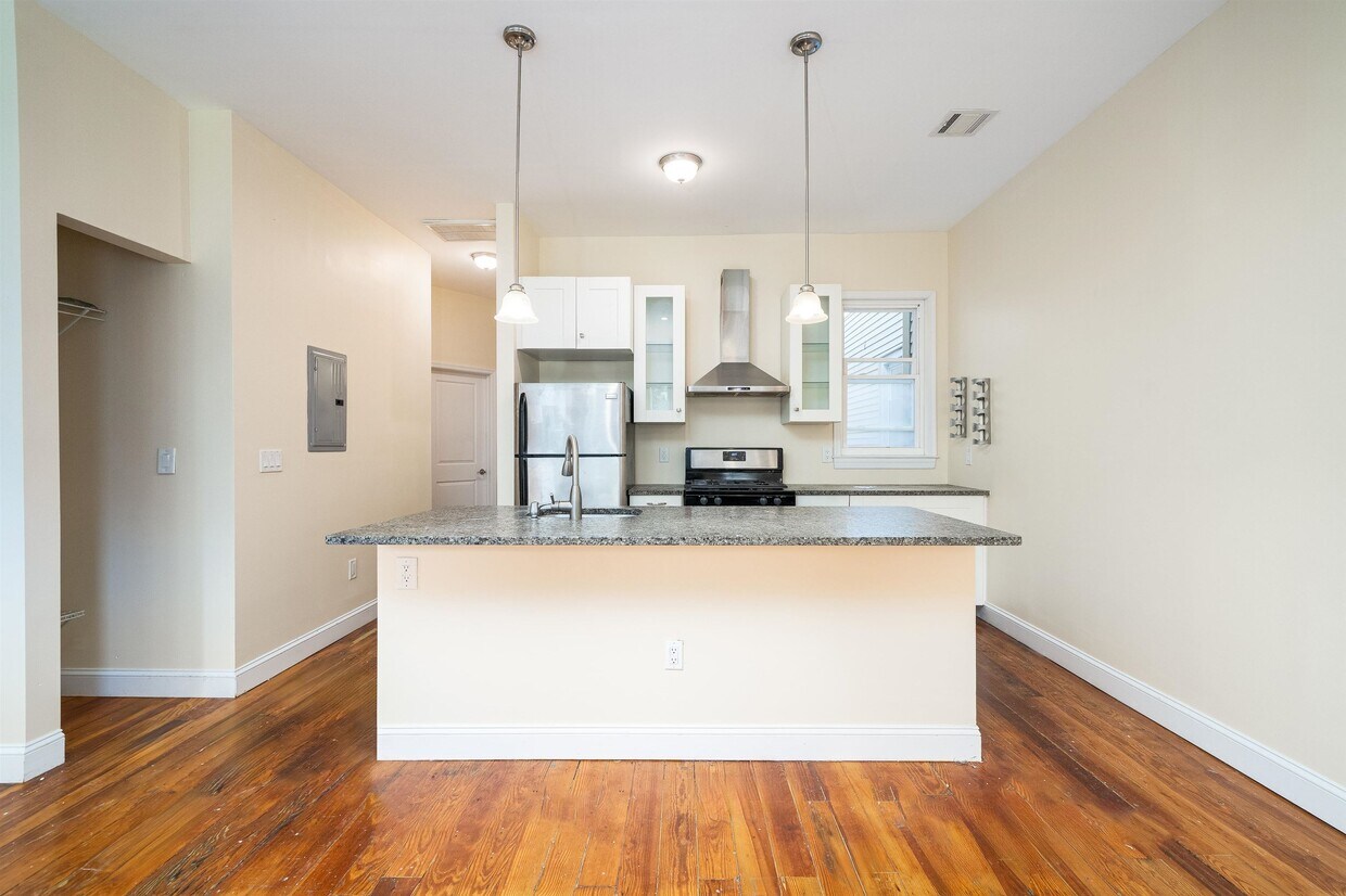 27 Baldwin Ave Unit 2, Jersey City, NJ 07304 Condo for Rent in Jersey