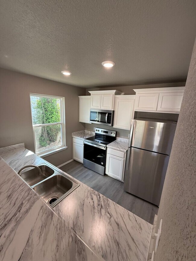 Building Photo - 1906 North St