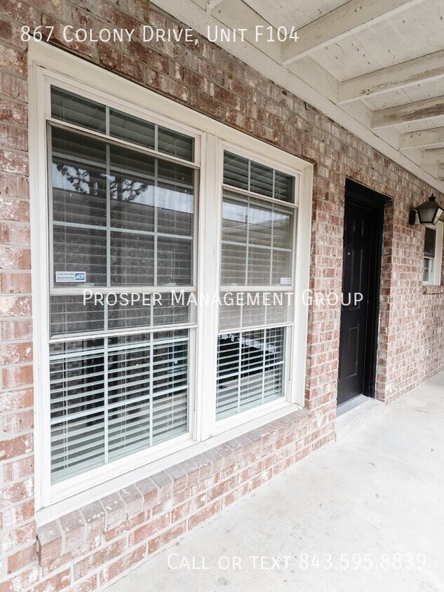 Primary Photo - Completely Remodeled 1-Bed Apartment in We...