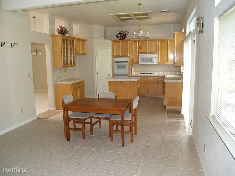 Primary Photo - 4 br, 3 bath House - 370 Seaton Dr