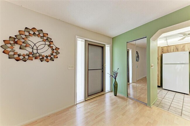 Foto del edificio - 5400 34th St W