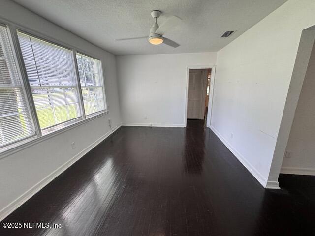 Building Photo - 1276 Menna St