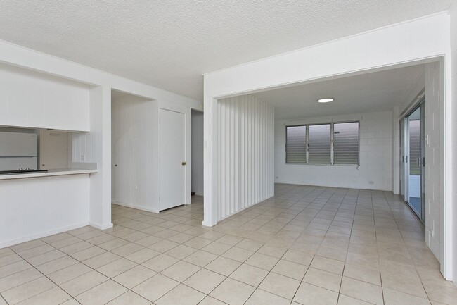 Foto del edificio - MOVE-IN READY 4 BED, 3 BATH, 2 STORY HOME ...