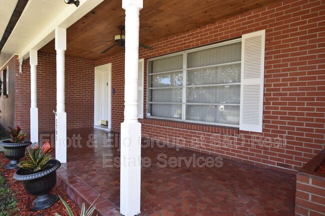 Building Photo - 5781 Poinciana Ave