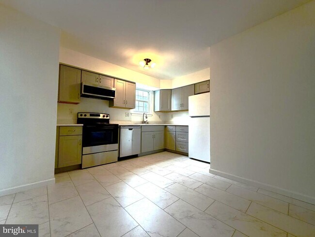 Foto del edificio - 422 Village Ln.