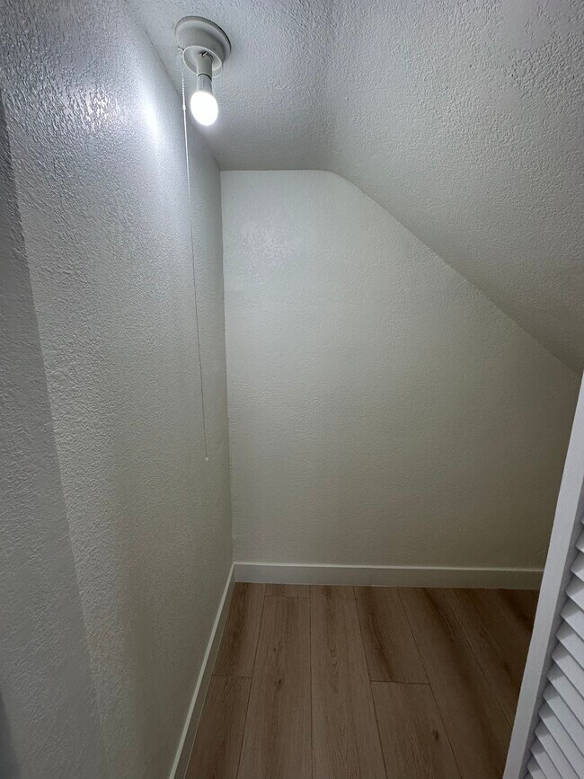Foto del edificio - 217 Sinclair Ave