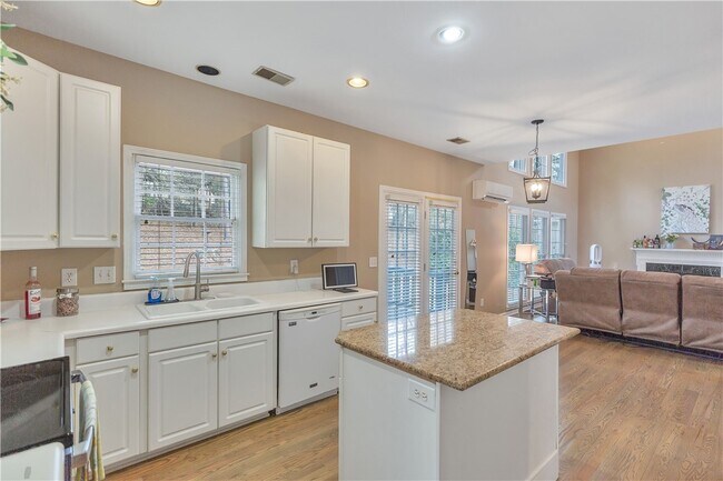 Foto del edificio - 110 George B Timmerman Dr