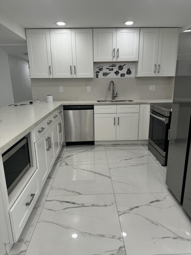 Foto del edificio - 5217 NW 18th St