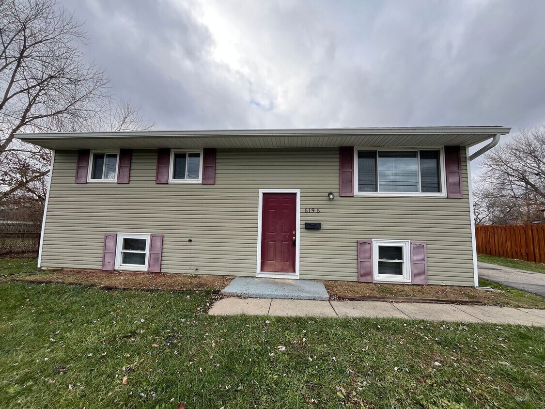 Foto principal - 6195 Shearwater Dr