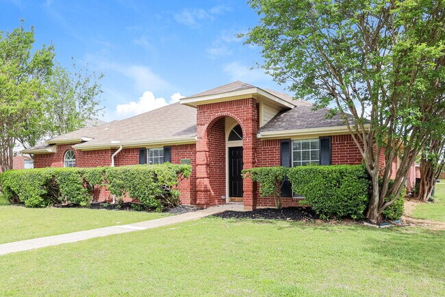 Foto del edificio - 2705 Pioneer Ln