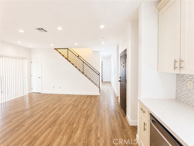 Foto del edificio - 6651 Noble Ave