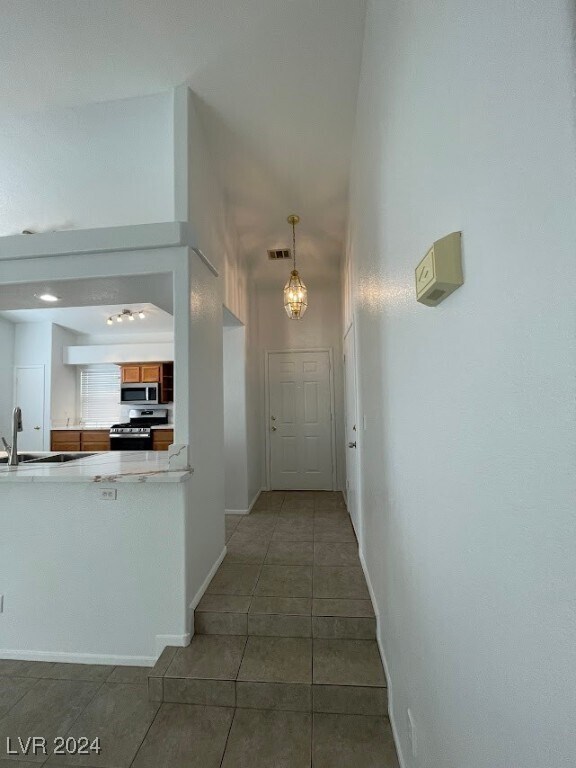 Foto del edificio - 1356 Lamplight Village Ln