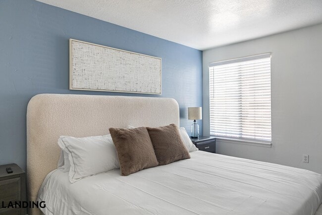 Foto del edificio - 5657 W Barn Rd