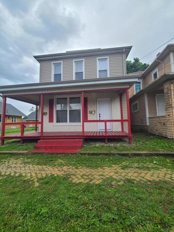Primary Photo - 426 E Market St