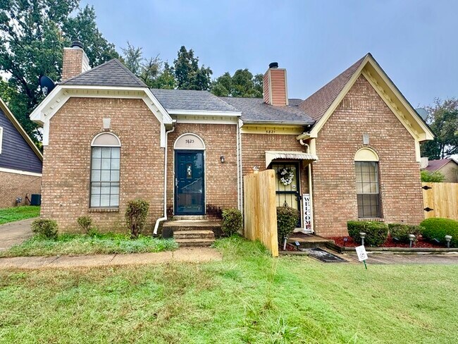 Building Photo - 5825 Plum Valley Dr