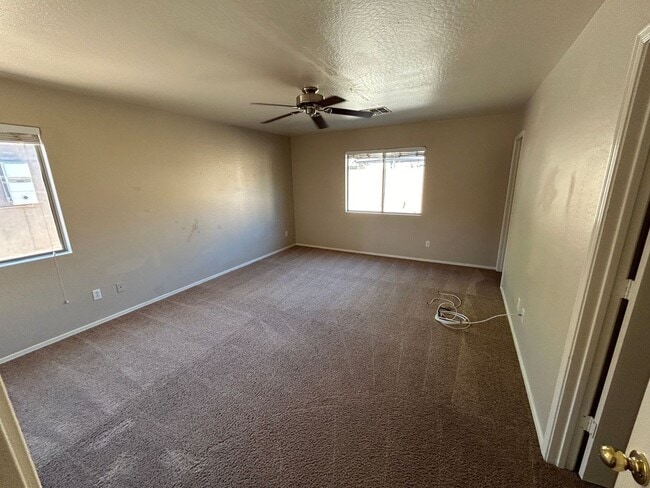 Foto del edificio - 16152 W Calavar Rd