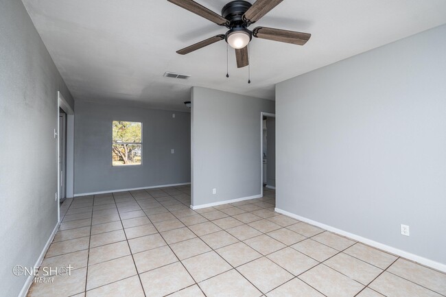 Building Photo - 5226 Questa Dr
