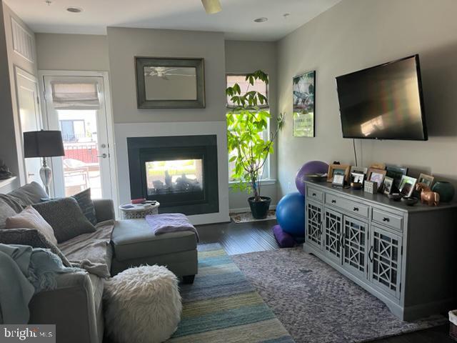 Foto del edificio - 404 Ironsides Square SE