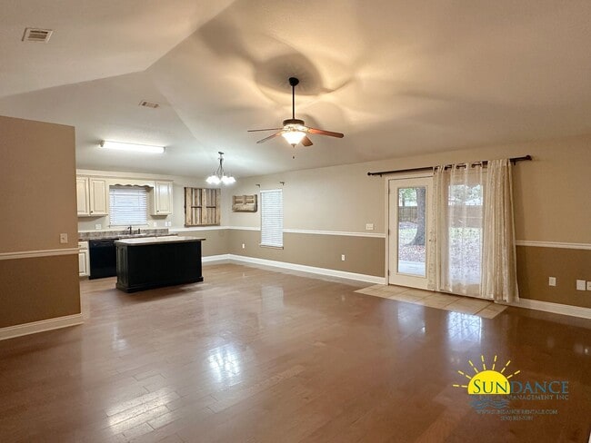 Building Photo - Beautiful 3 Bedroom Home in Milton!