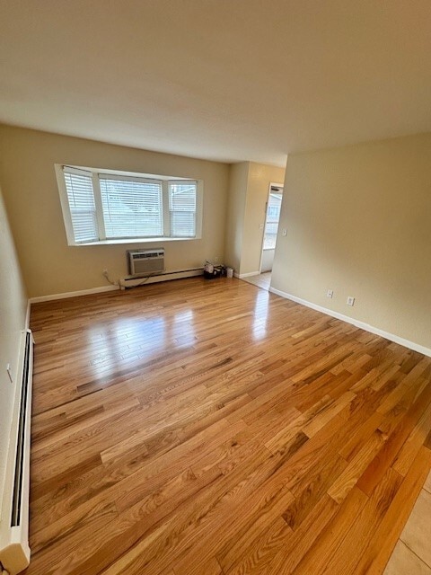 living rm - 1017 W 112th Ave