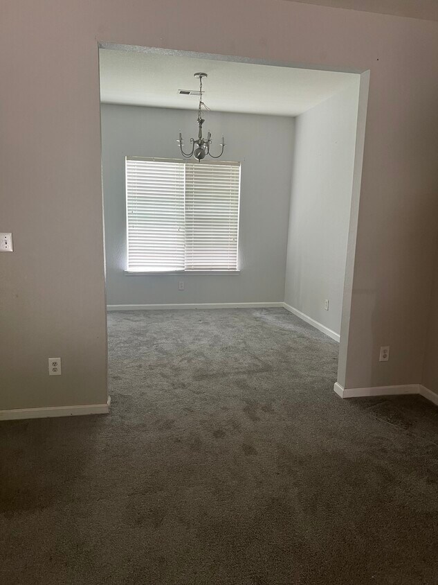 Foto del edificio - 2890 Lewis Ln