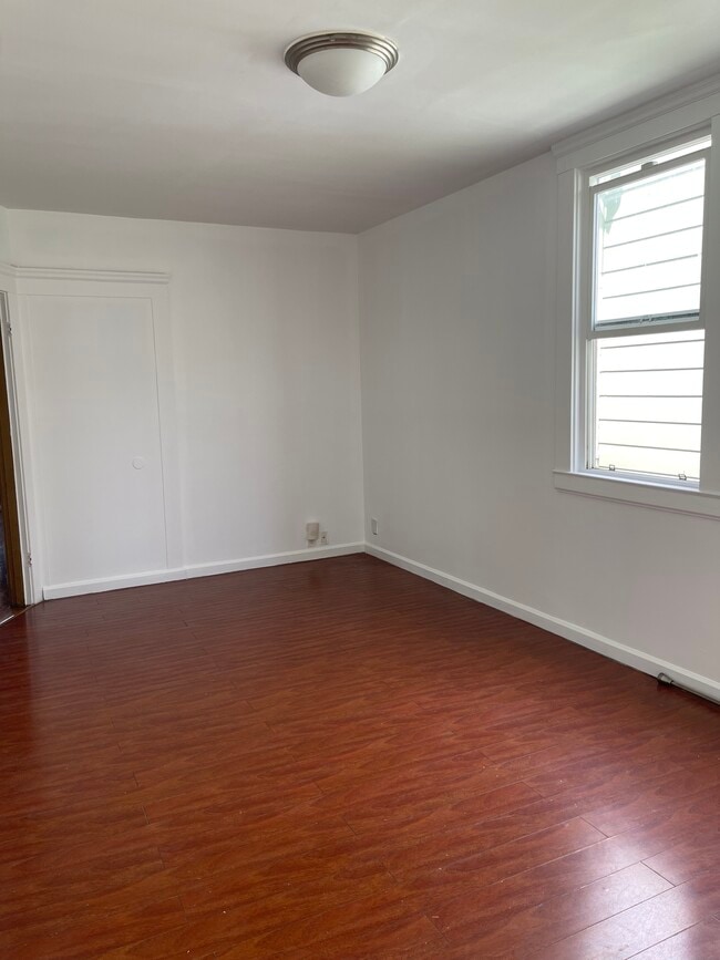 Building Photo - 1338 Gilman Ave