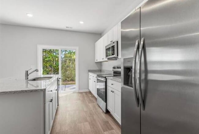 Building Photo - 508 Southwind Way