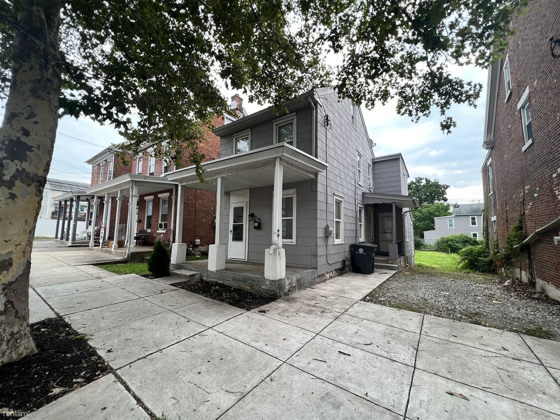 Primary Photo - 3 br, 1 bath House - 108 North Warren Street