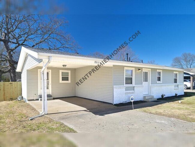 Foto del edificio - 9313 Woodbine Dr