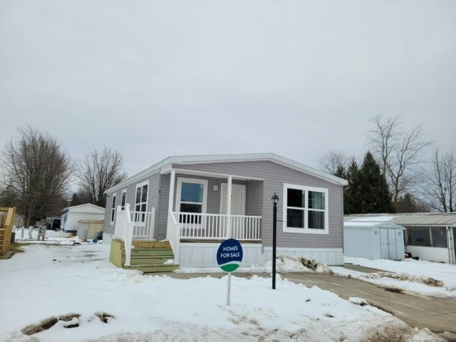 Building Photo - 8 Quarry Hill Estates
