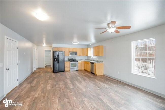 Building Photo - 3851 E Brenda Ave