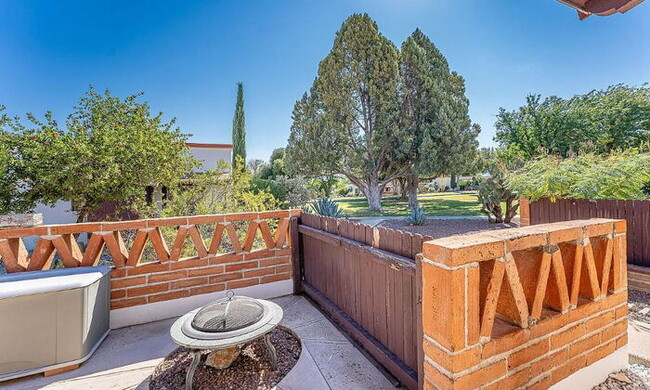 Foto del edificio - Green Valley Villas East Townhomes 55+ Com...