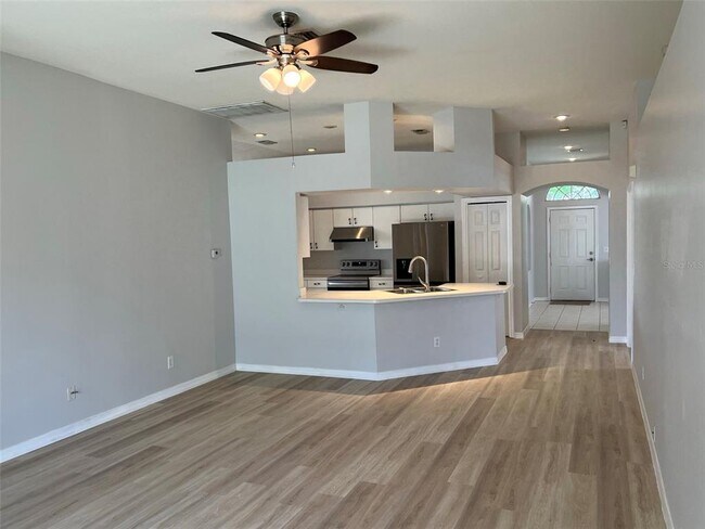 Building Photo - 2710 Brookville Dr