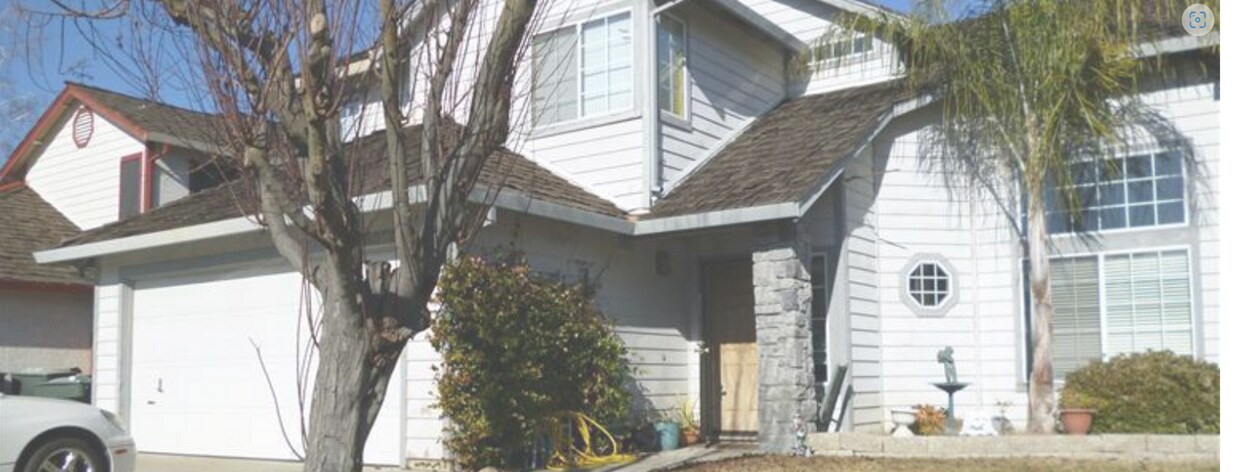 Foto del edificio - Beautifully Updated 4-bedroom, 2.5-bath Home in Sacramento